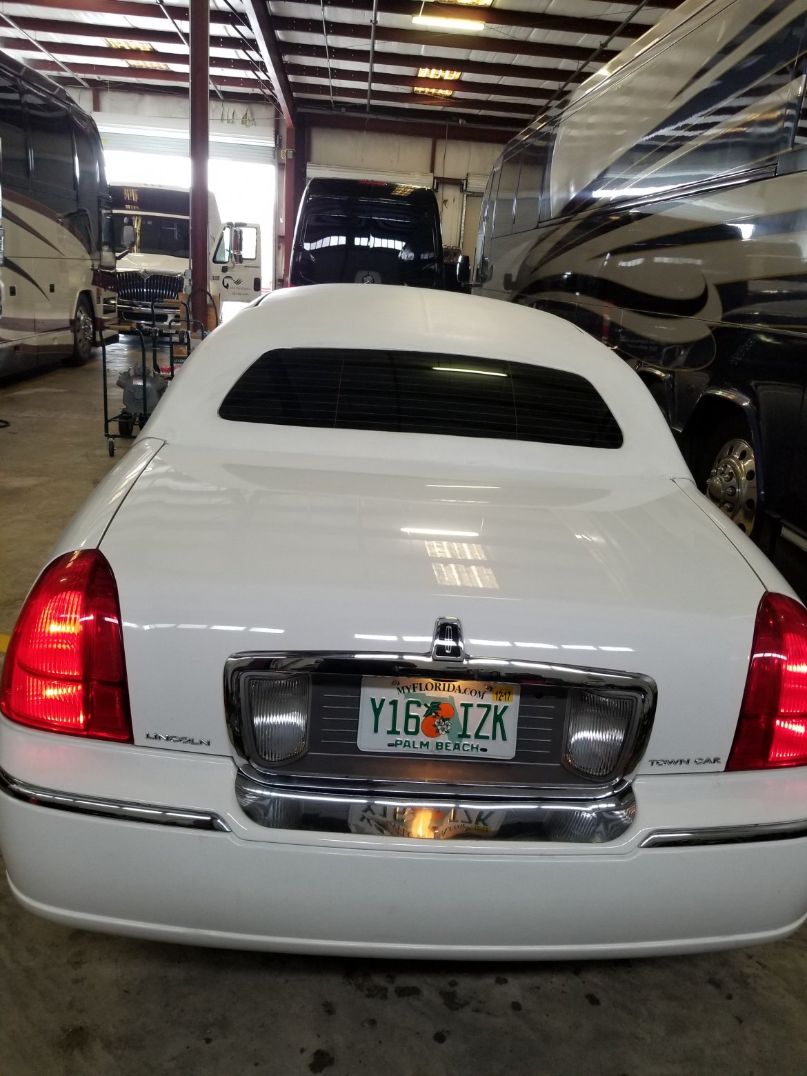Limousine for Sale in Rivera beach, FL - Main Photo