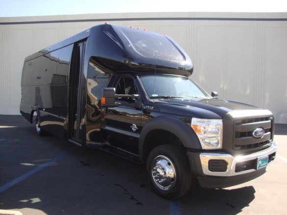 2016 Ford F-550 Shuttle Bus for Sale in Carson, CA - Main Photo