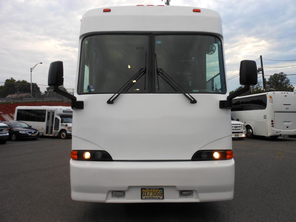 Limo Bus for Sale in Hillside, NJ - Photo 5