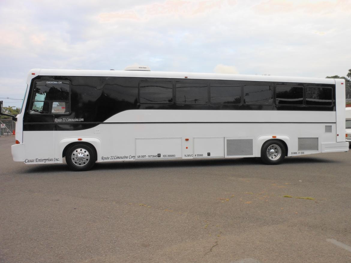 Limo Bus for Sale in Hillside, NJ - Photo 9