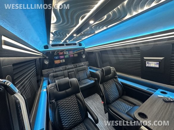2023 Mercedes-Benz Executive Class Sprinter for Sale in Springfield, MO - Photo 3