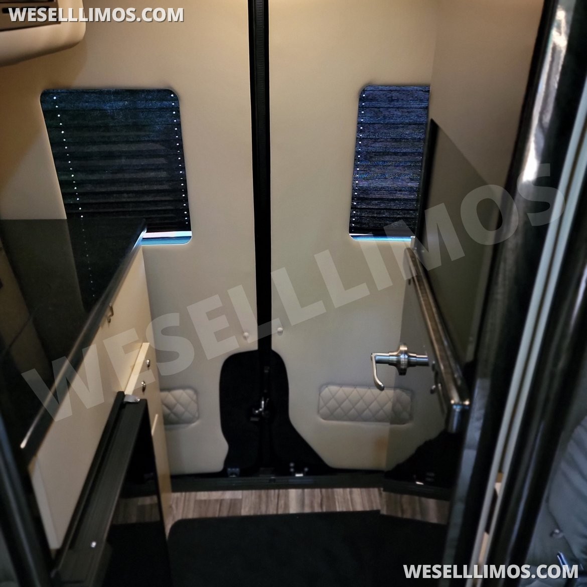 Executive Shuttle for Sale in Joliet, IL - Photo 12