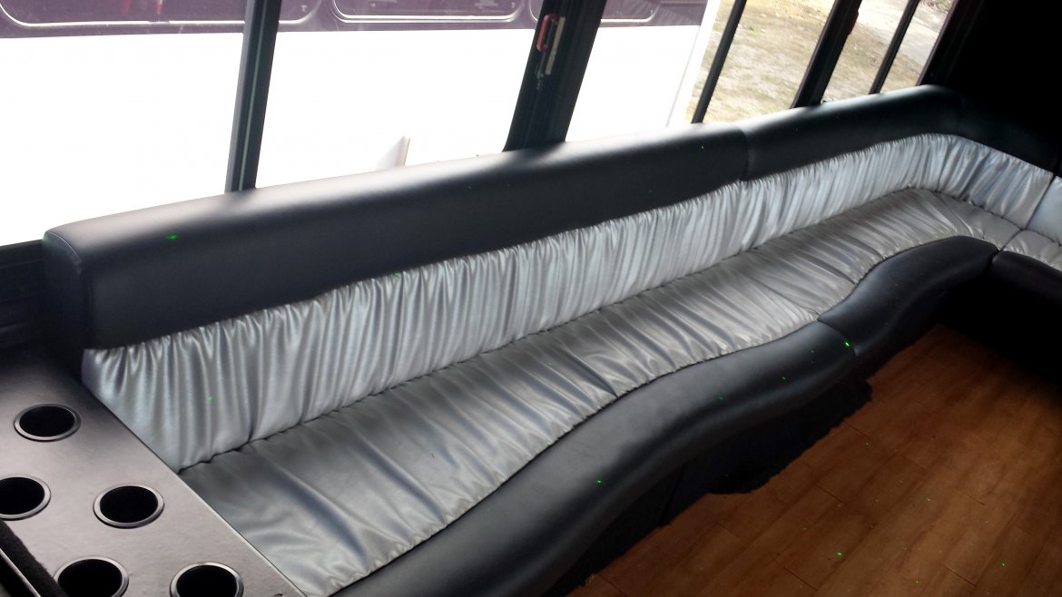 Limo Bus for Sale in Amherst, OH - Photo 9