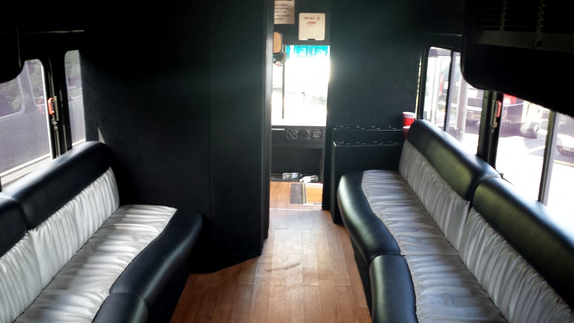 Limo Bus for Sale in Amherst, OH - Photo 15