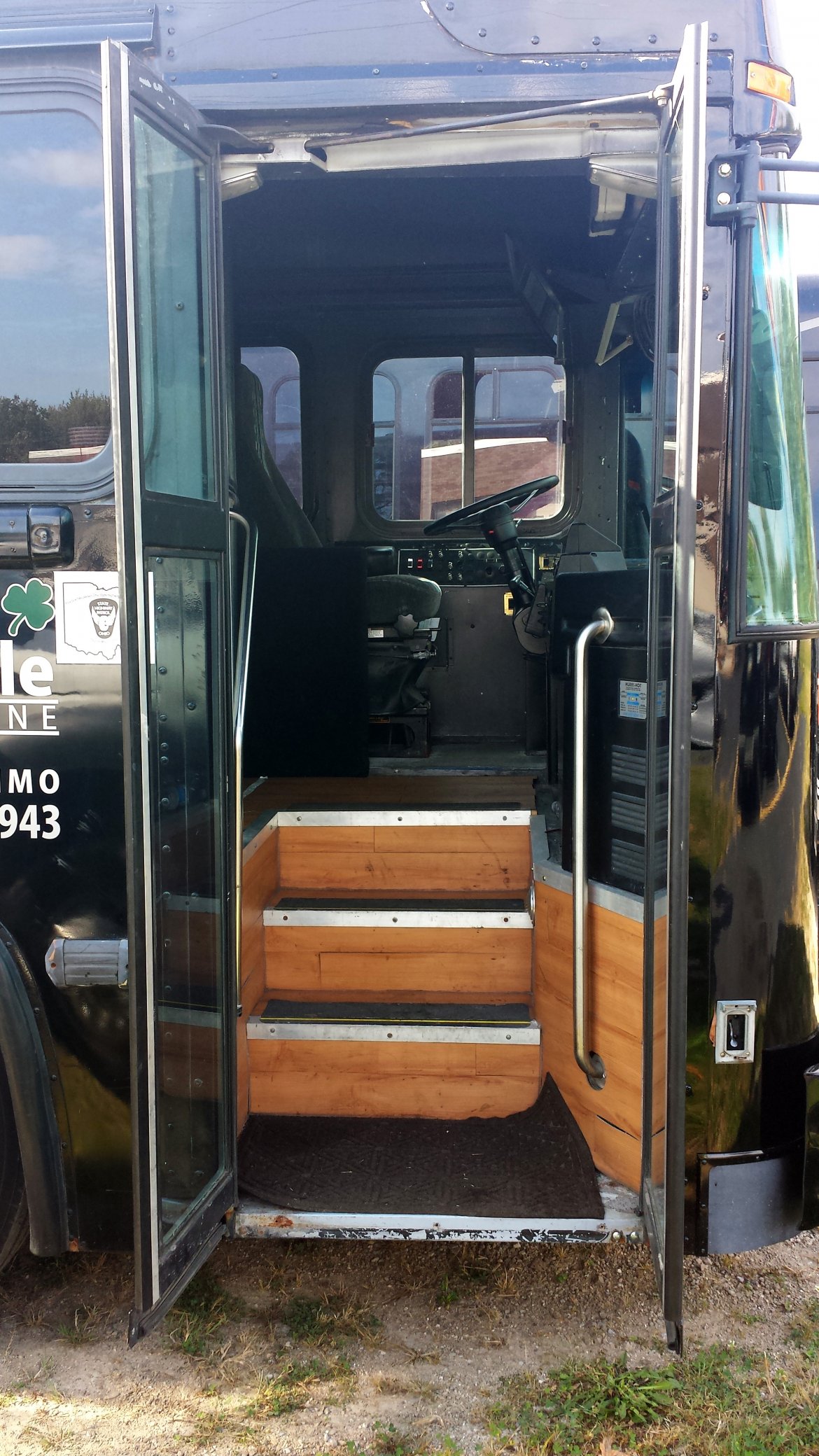 Limo Bus for Sale in Amherst, OH - Photo 20