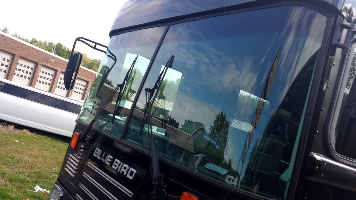 Limo Bus for Sale in Amherst, OH - Photo 28