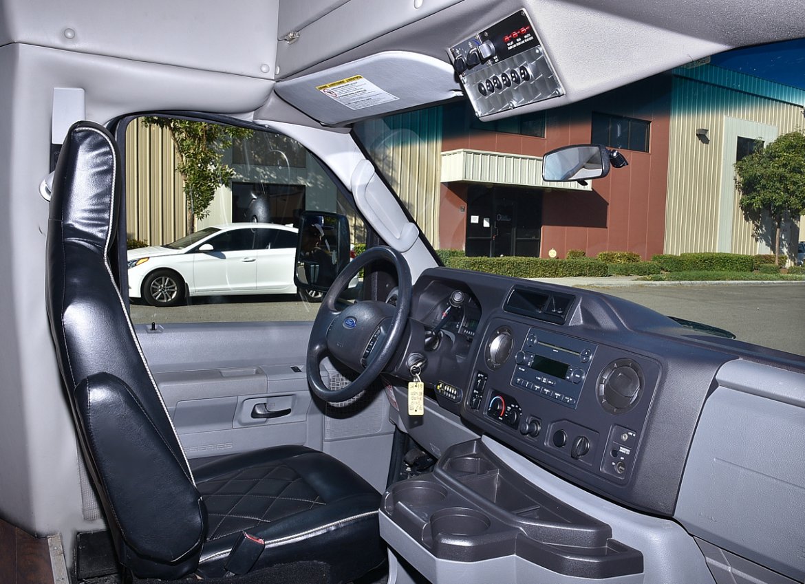 Limo Bus for Sale in Fontana, CO - Photo 10