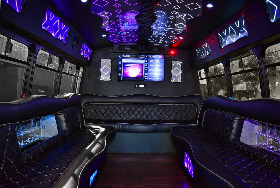 Limo Bus for Sale in Fontana, CO - Photo 11