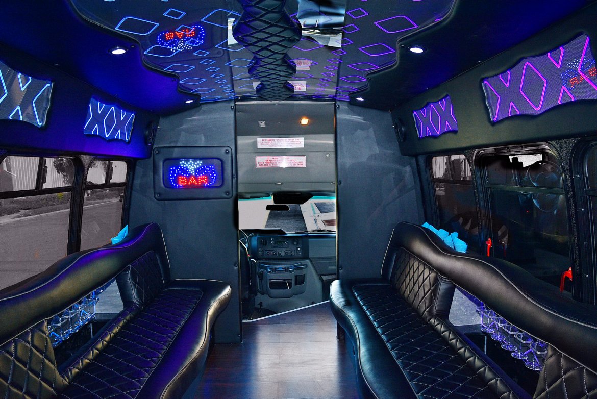 Limo Bus for Sale in Fontana, CO - Photo 14