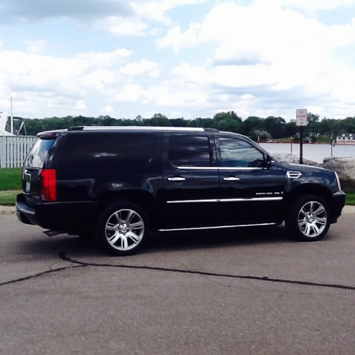 CEO SUV Mobile Office for Sale in Romulus, MI - Main Photo