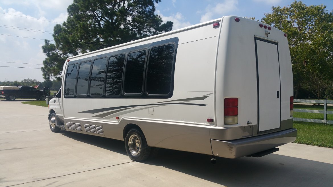 Limo Bus for Sale in Houston, TX - Photo 6