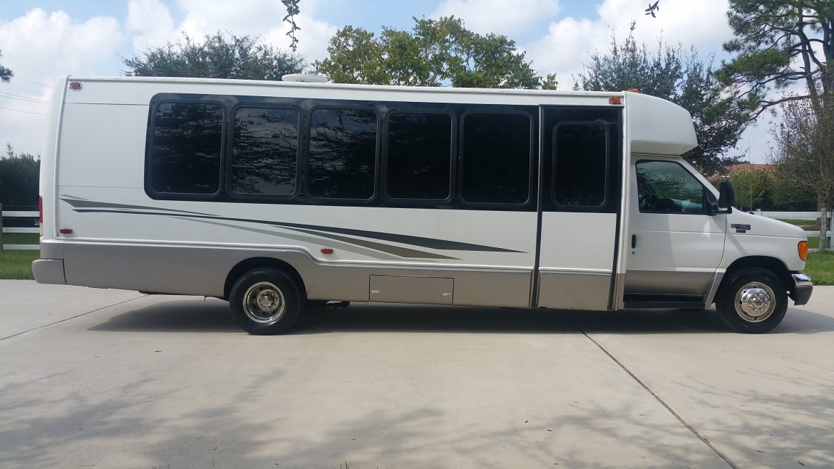 Limo Bus for Sale in Houston, TX - Photo 5