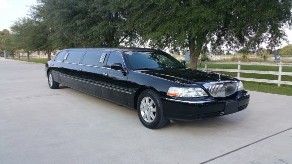 2008 Lincoln TownCar Limousine for Sale in Houston, TX - Photo 3