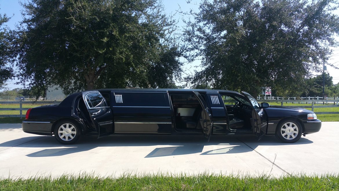Limousine for Sale in Houston, TX - Photo 4