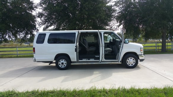 2010 Ford E-350 XLT Super Duty w/Advance Trac & Flex Fuel Sprinter for Sale in Houston, TX - Photo 2
