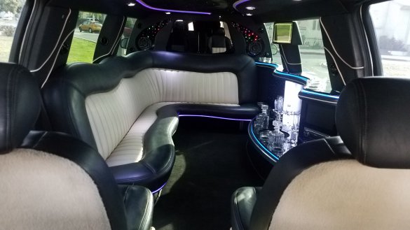2007 Cadillac Escalade Limousine for Sale in los angeles, CA - Photo 2