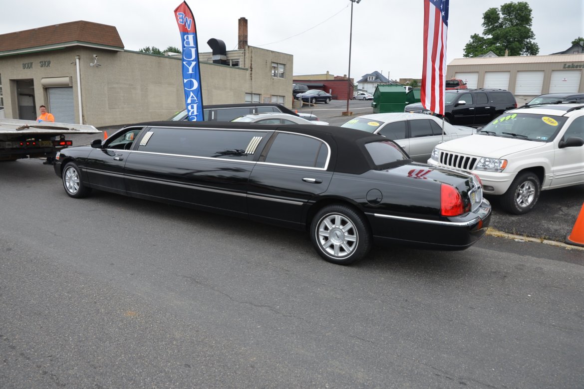 Limousine for Sale in Oaklyn, NJ - Photo 8