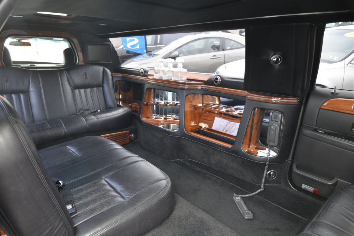 Limousine for Sale in Oaklyn, NJ - Photo 10