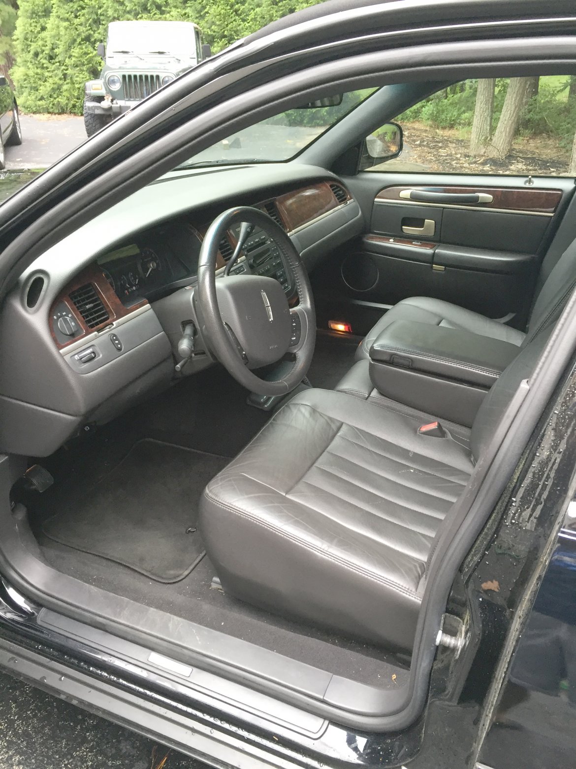 Limousine for Sale in Oaklyn, NJ - Photo 15
