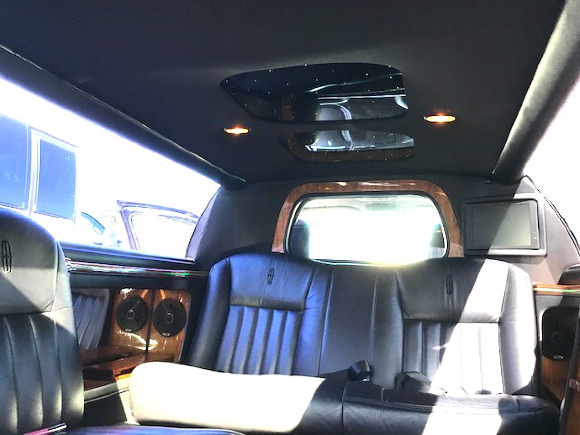 Limousine for Sale in Oaklyn, NJ - Photo 19