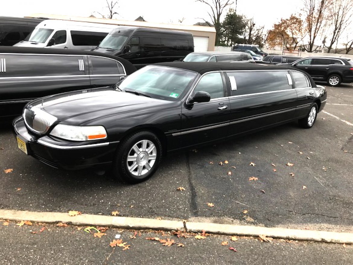 Limousine for Sale in Oaklyn, NJ - Photo 5
