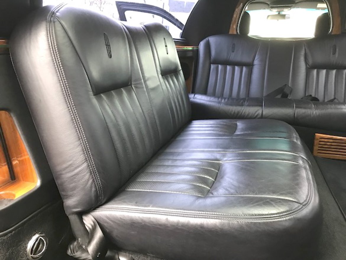 Limousine for Sale in Oaklyn, NJ - Photo 24