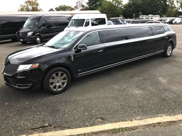 2014 Lincoln MKT Limousine for Sale in Oaklyn, NJ - Main Photo