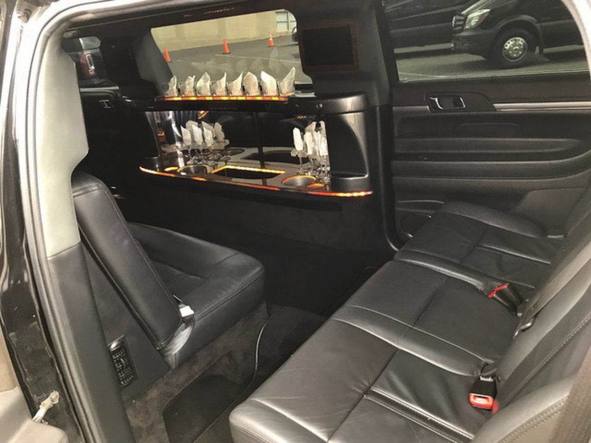 Limousine for Sale in Oaklyn, NJ - Photo 5