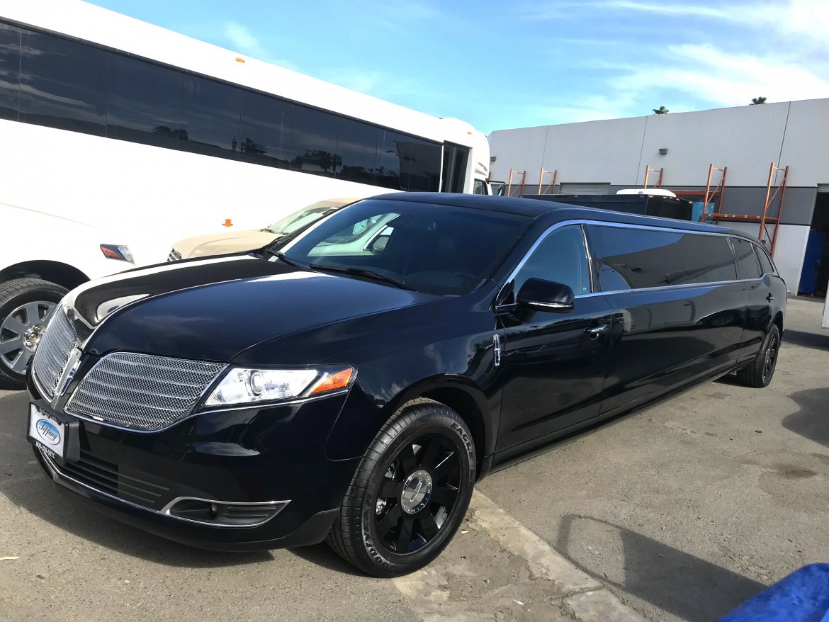 Limousine for Sale in Oaklyn, NJ - Photo 3