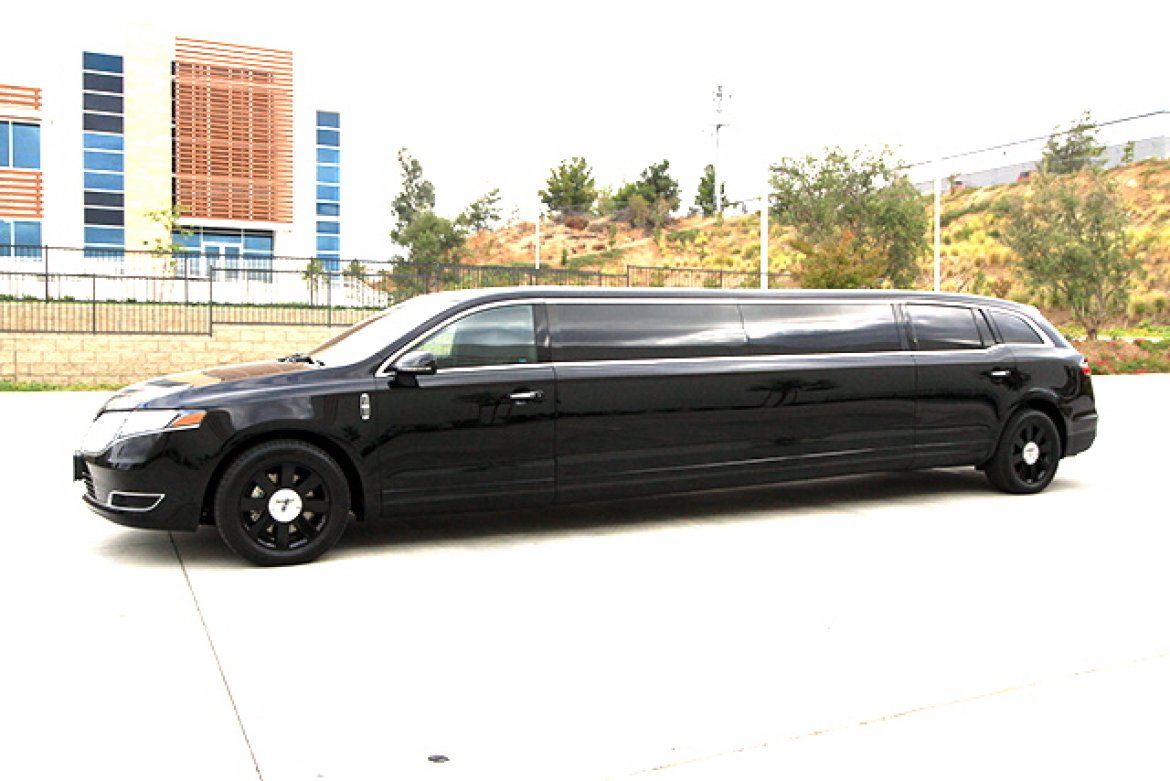 Limousine for Sale in Oaklyn, NJ - Photo 15