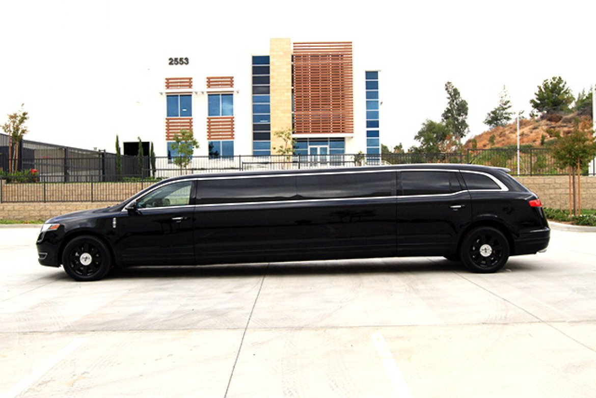 Limousine for Sale in Oaklyn, NJ - Photo 16