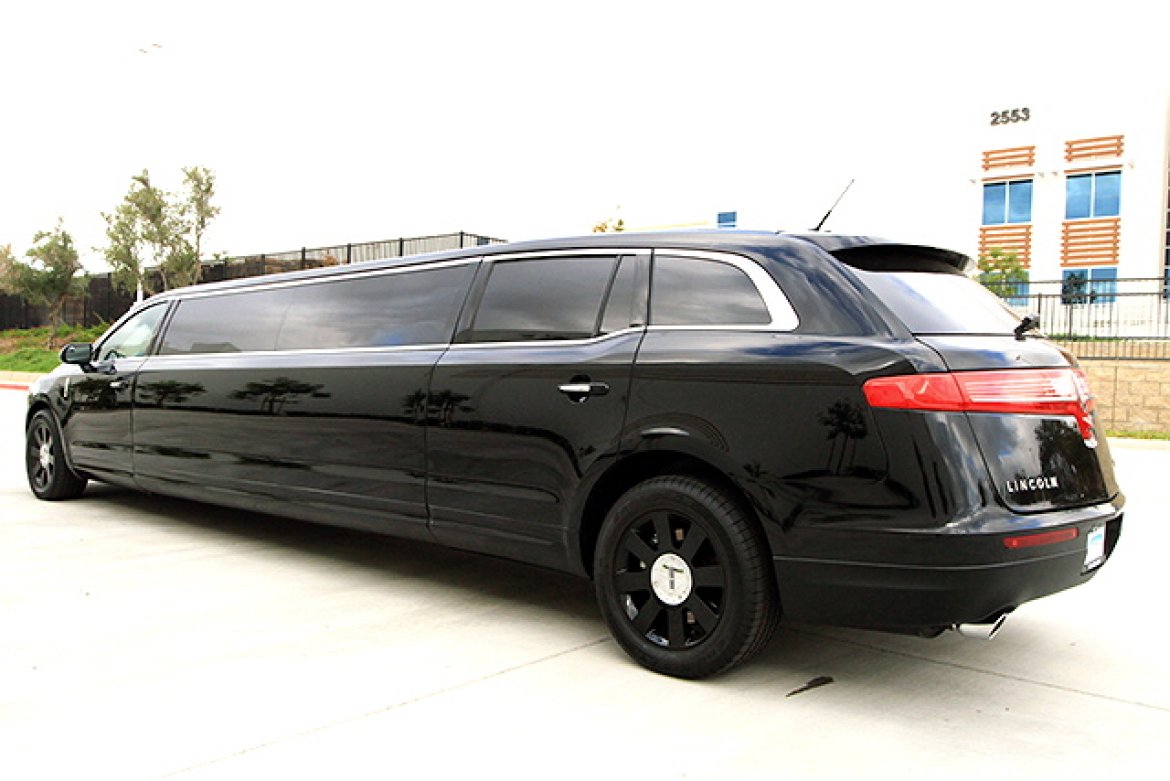 Limousine for Sale in Oaklyn, NJ - Photo 17