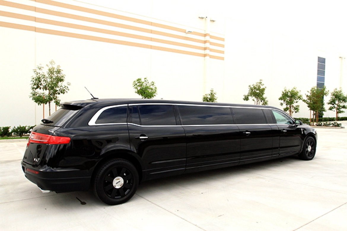 Limousine for Sale in Oaklyn, NJ - Photo 18