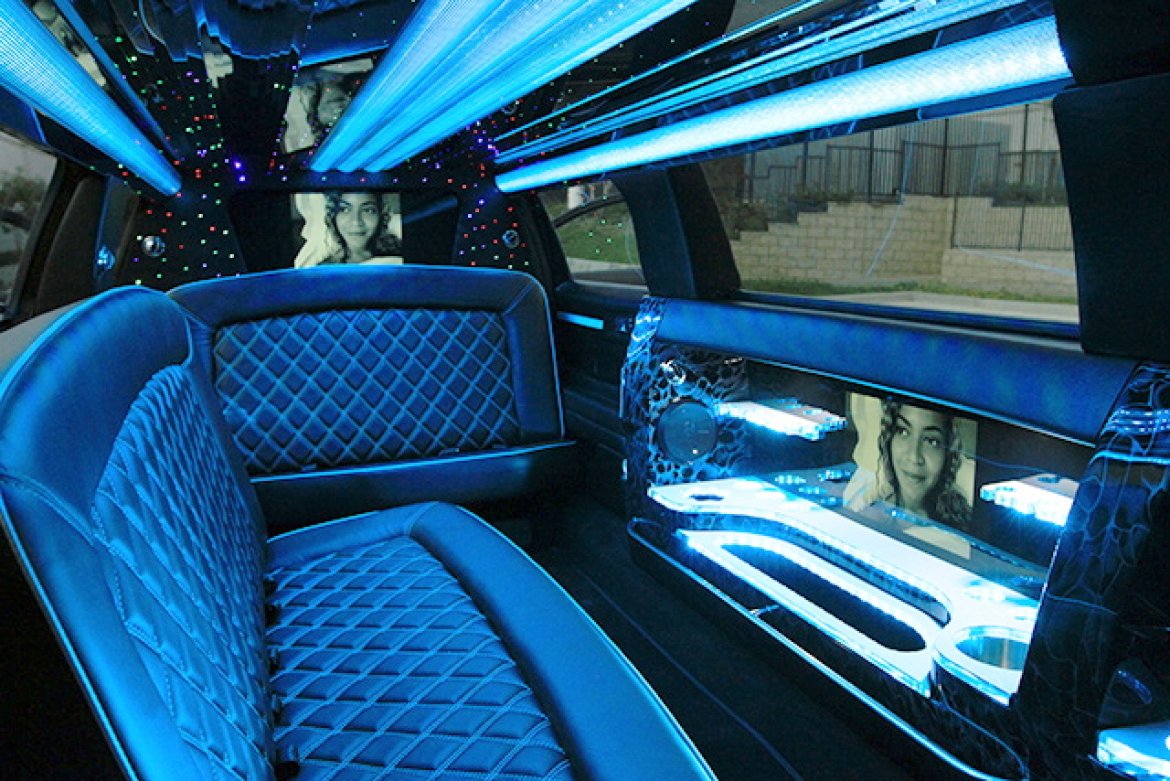 Limousine for Sale in Oaklyn, NJ - Photo 29
