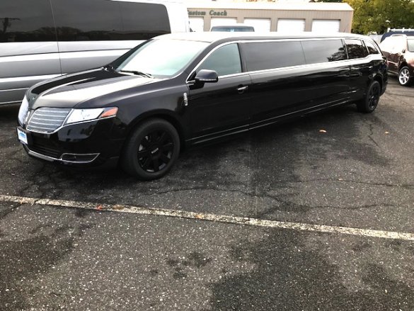 2017 Lincoln MKT Limousine for Sale in Oaklyn, NJ - Main Photo