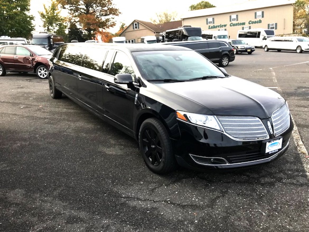 Limousine for Sale in Oaklyn, NJ - Photo 30