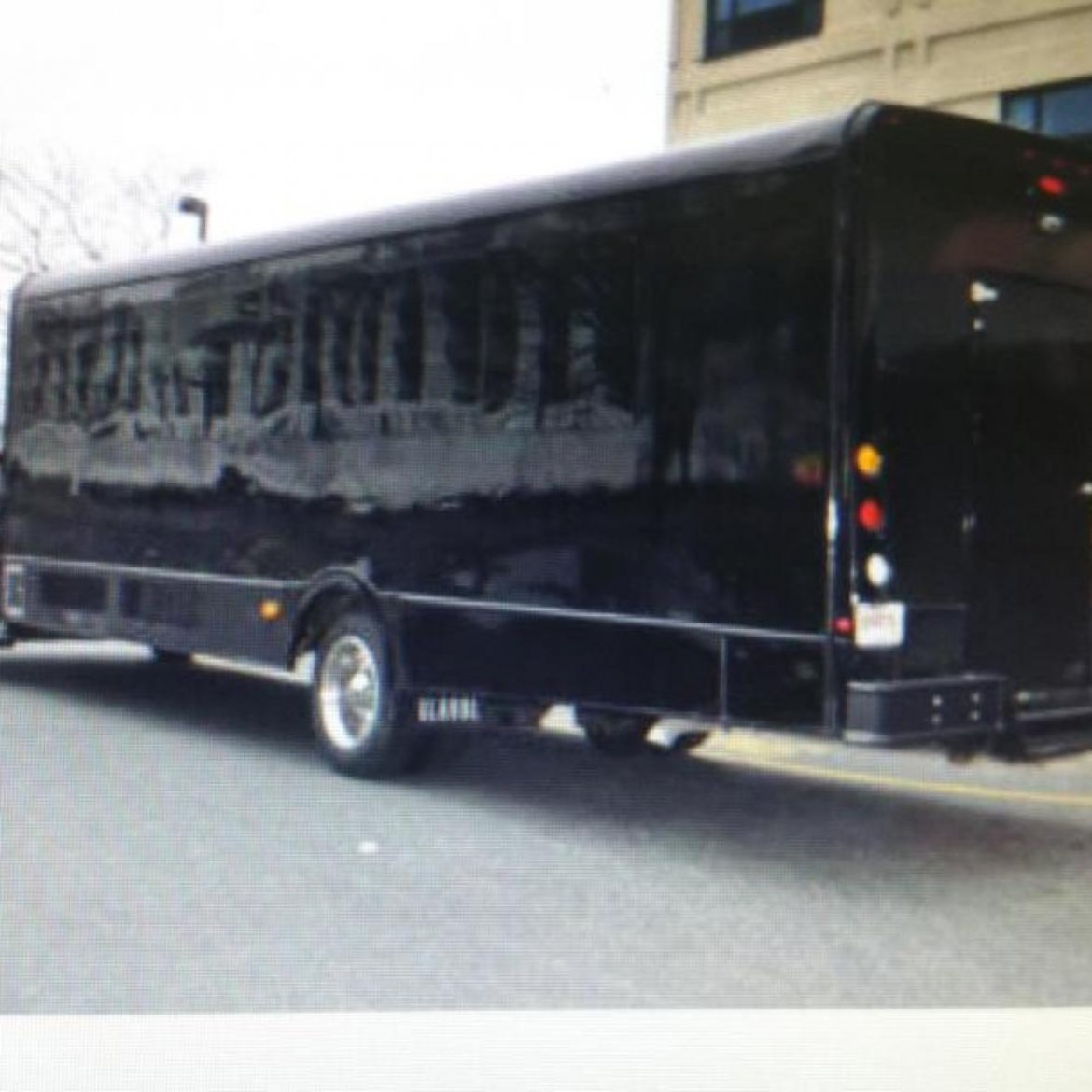Limo Bus for Sale in Englewood, CO - Photo 4