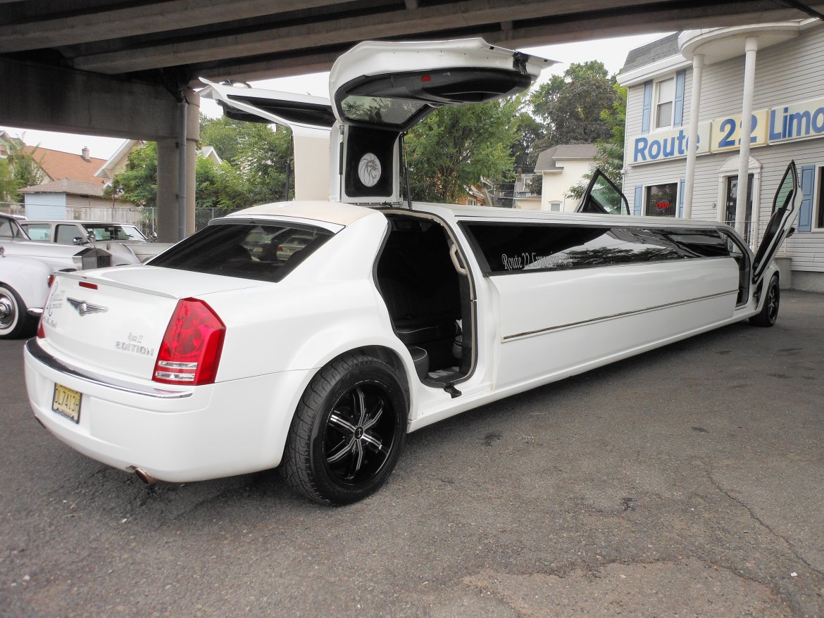 Limousine for Sale in Hilside, NJ - Photo 5