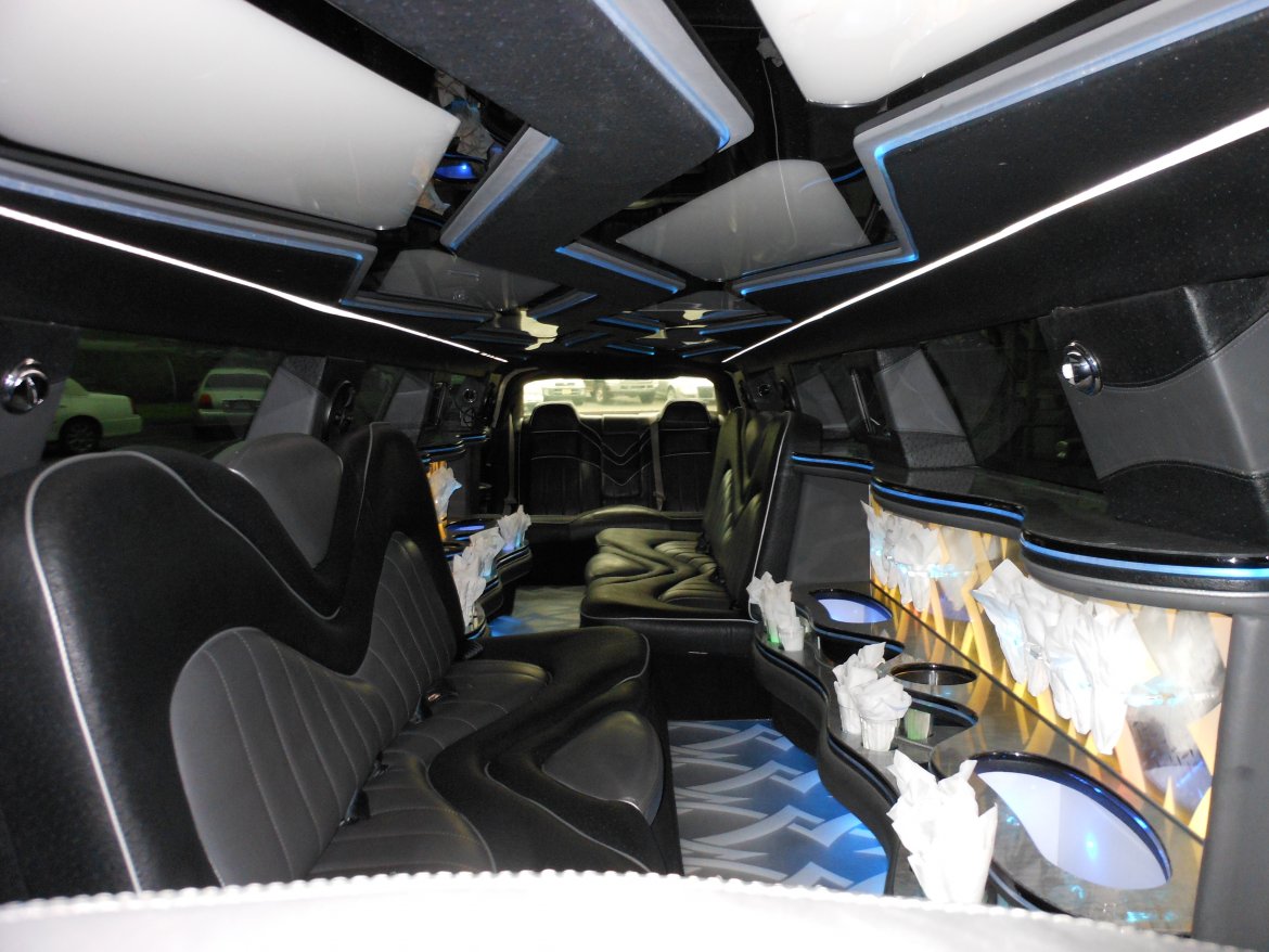 Limousine for Sale in Hilside, NJ - Photo 11