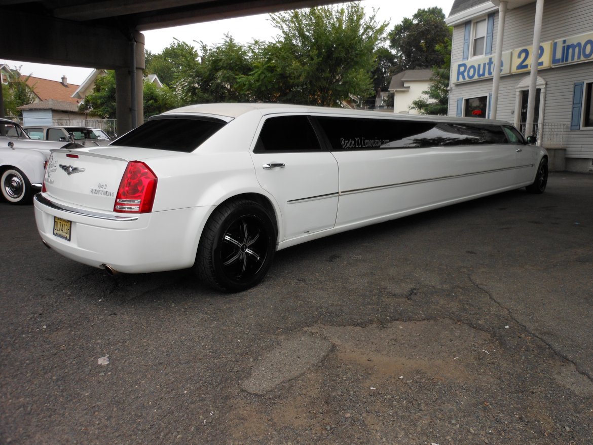 Limousine for Sale in Hilside, NJ - Photo 17