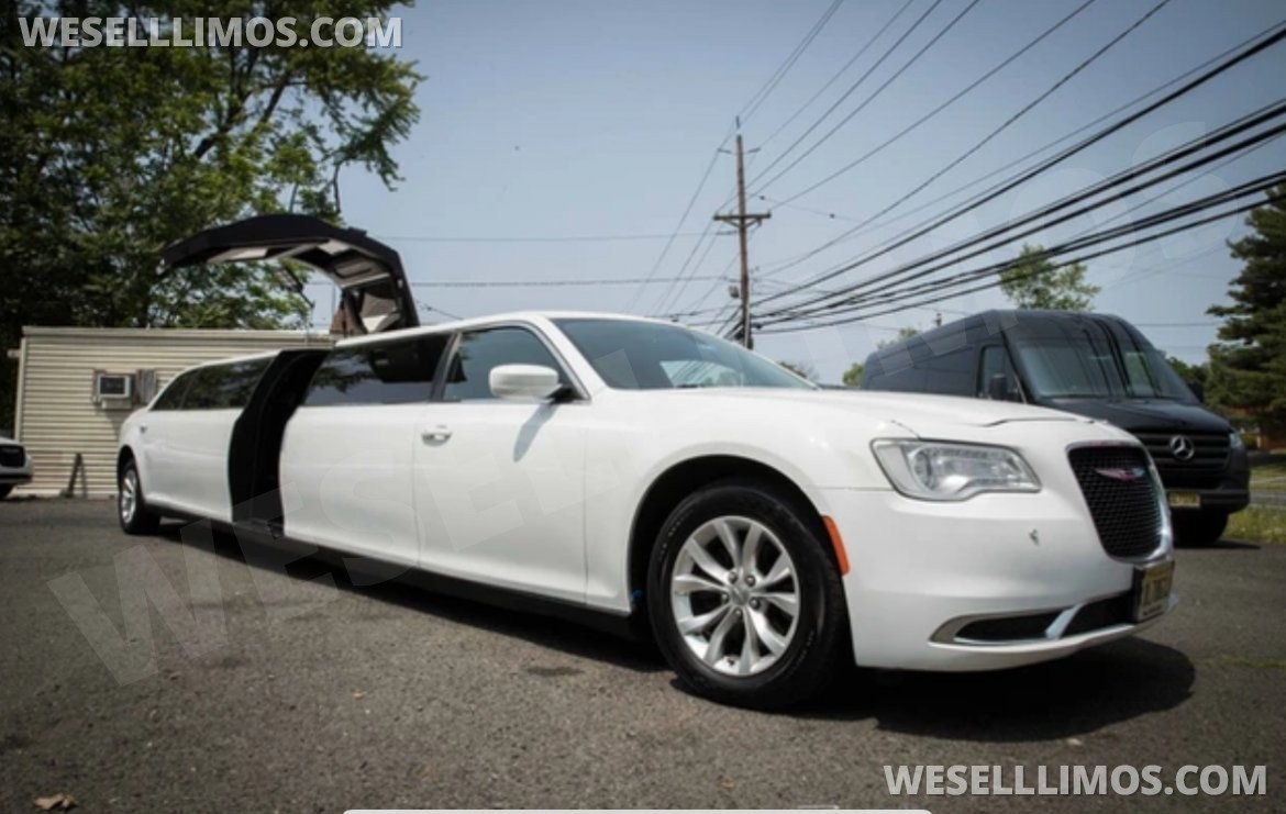 Limousine for Sale in Hazlet, NJ - Main Photo