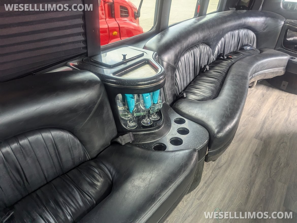 Limo Bus for Sale in Kyle, TX - Photo 14