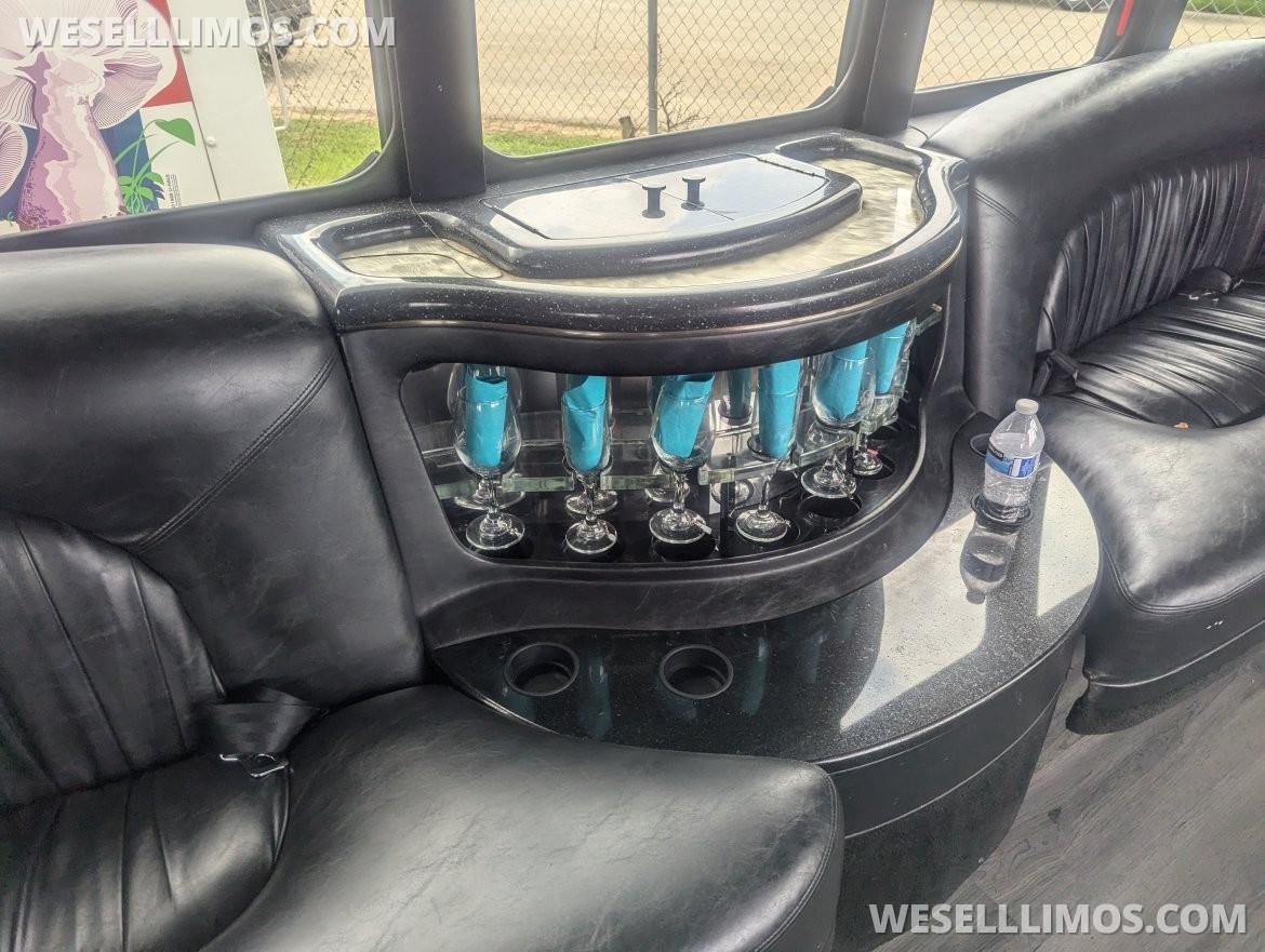 Limo Bus for Sale in Kyle, TX - Photo 17
