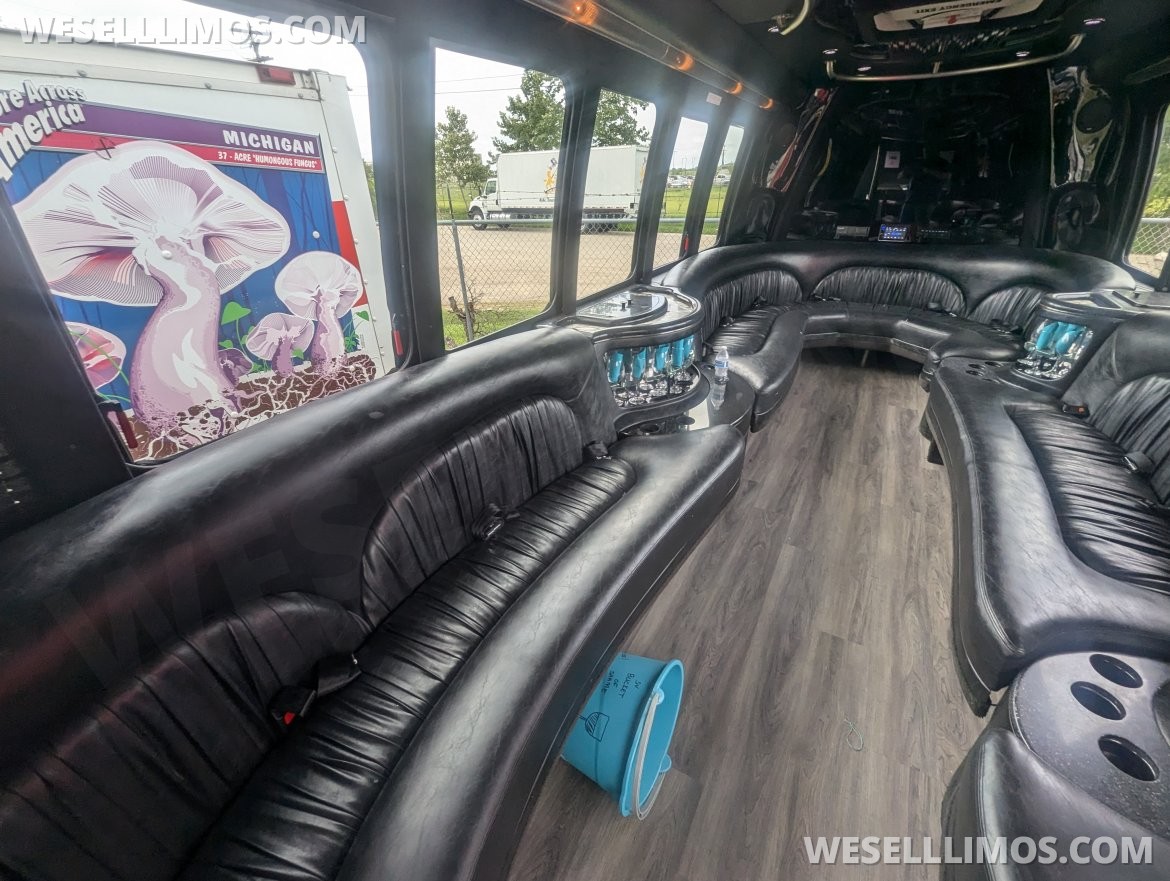 Limo Bus for Sale in Kyle, TX - Photo 18