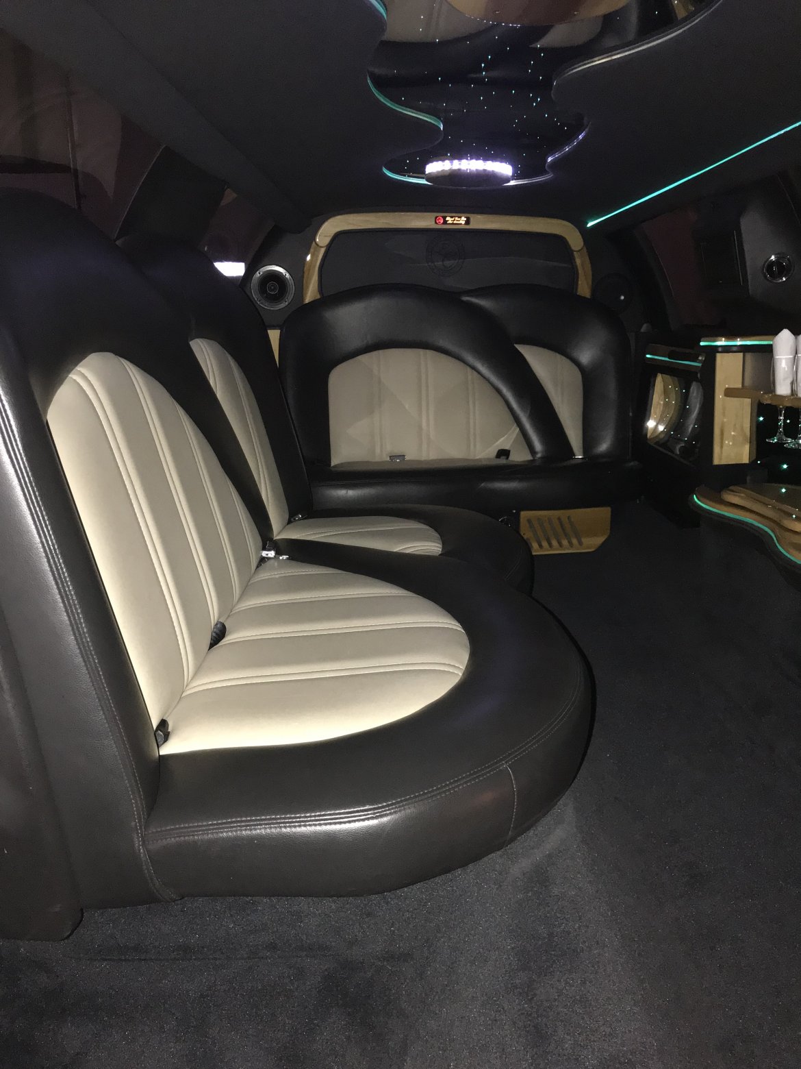 Limousine for Sale in Millbury, MA - Photo 5