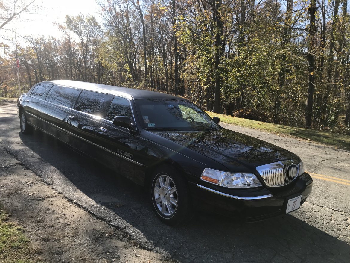 Limousine for Sale in Millbury, MA - Photo 3