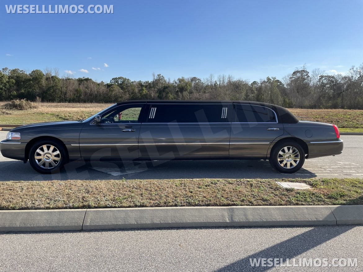 Limousine for Sale in Daphne, AL - Main Photo