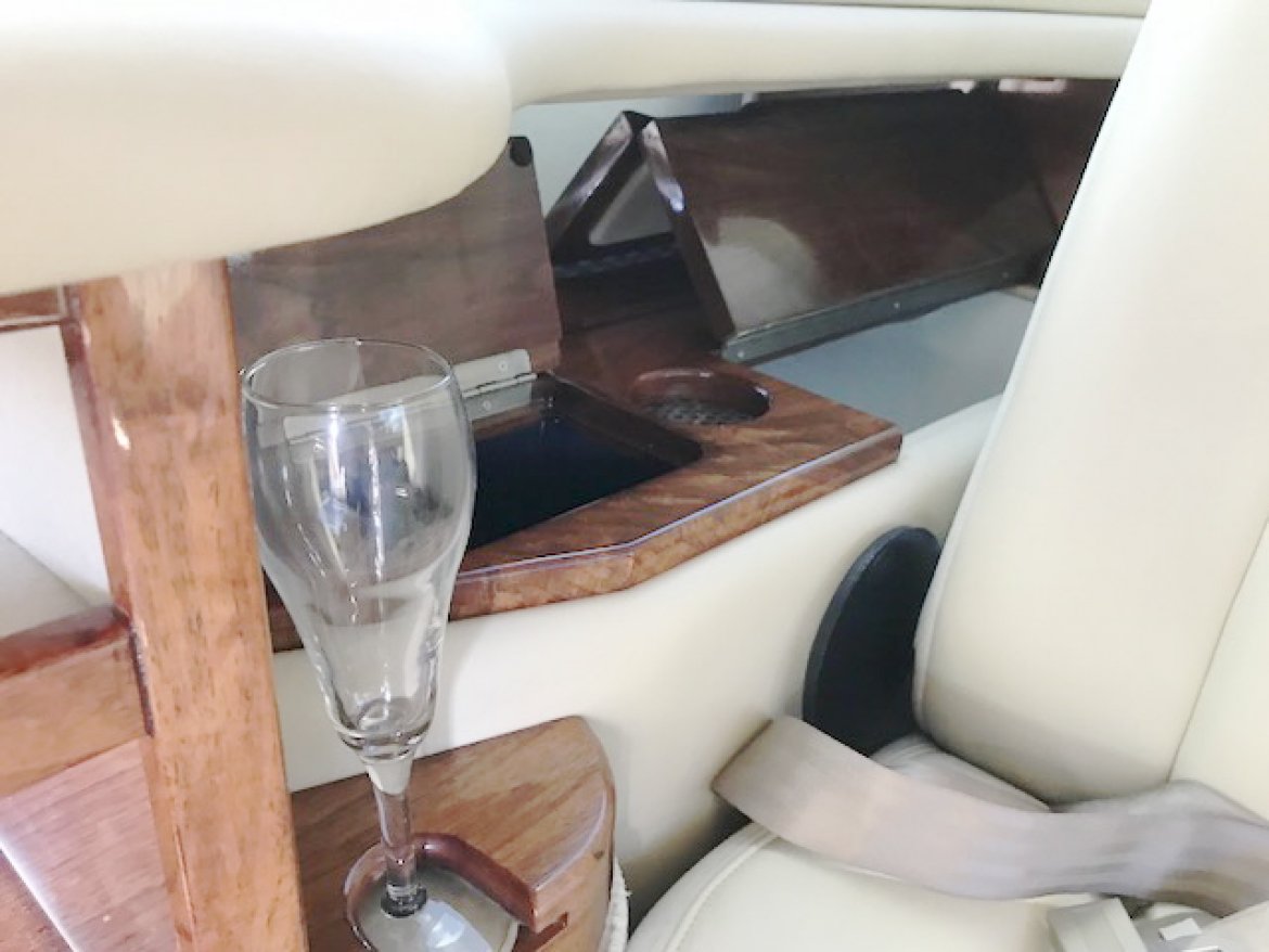 Limousine for Sale in Oaklyn, NJ - Photo 18