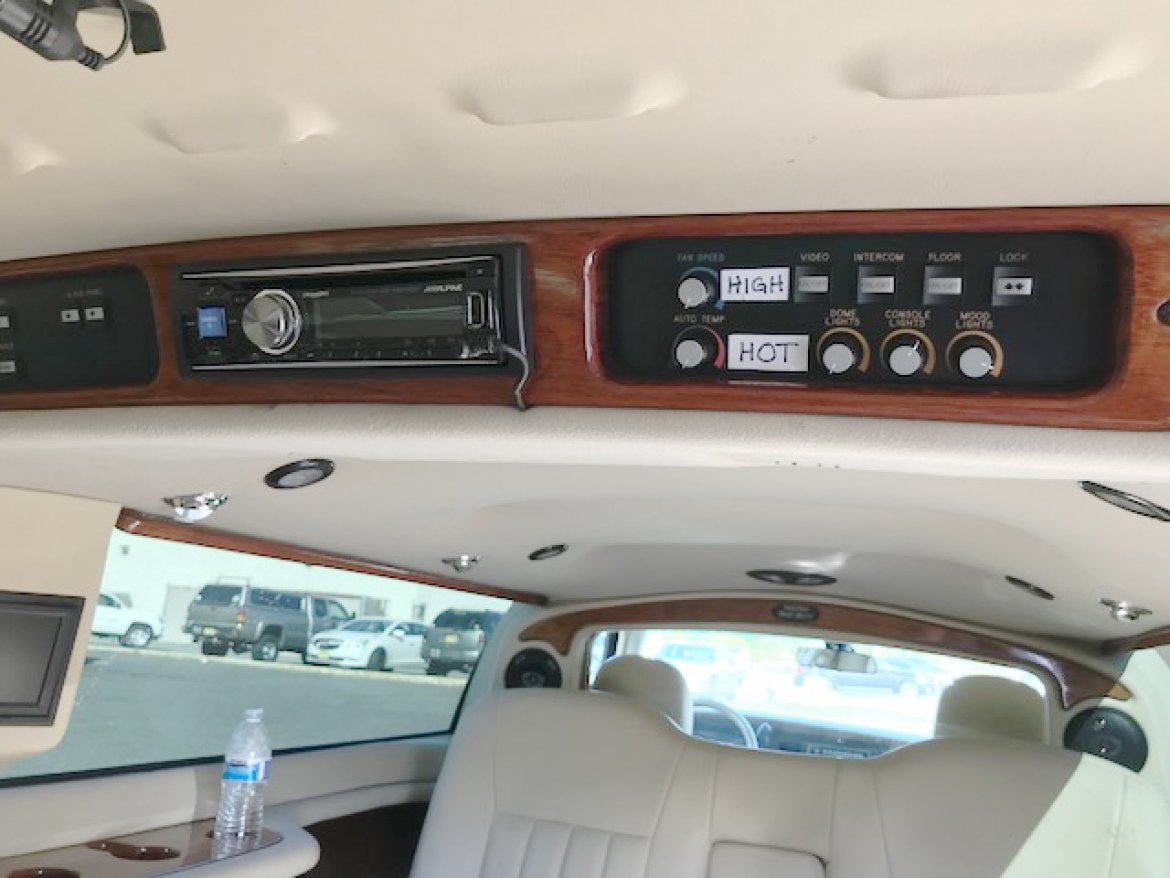 Limousine for Sale in Oaklyn, NJ - Photo 20