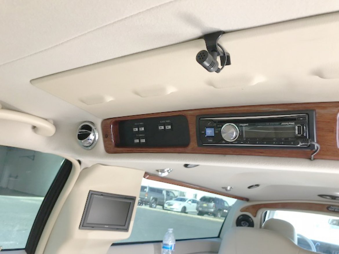 Limousine for Sale in Oaklyn, NJ - Photo 21